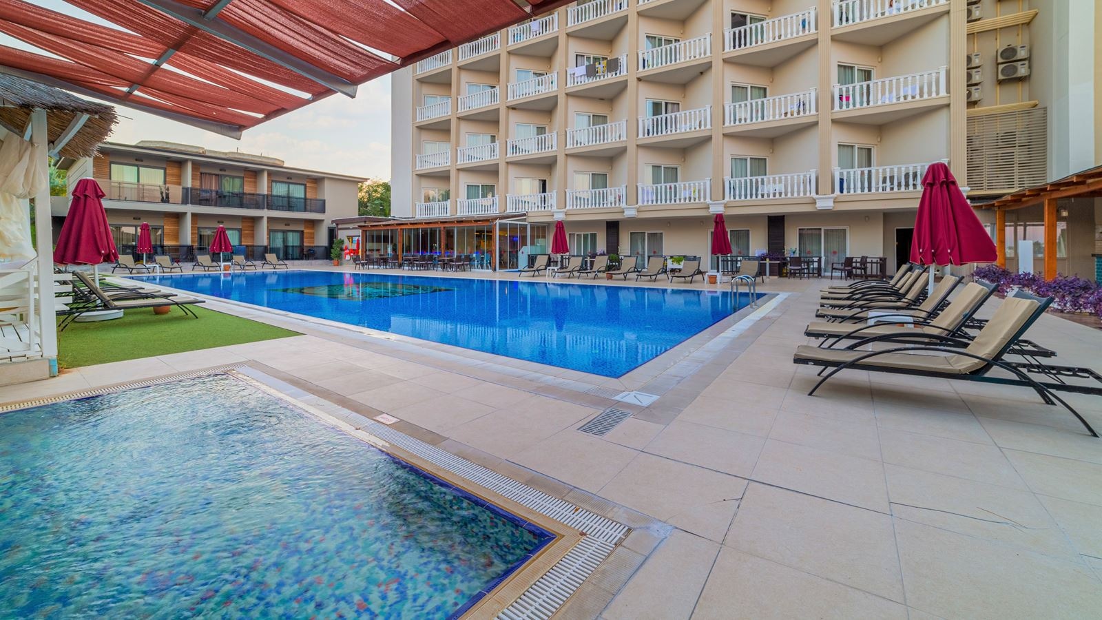 pools-outdoor-childrens-pool