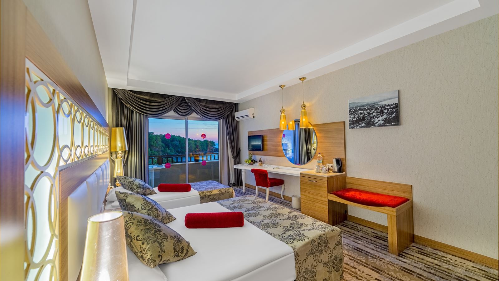 rooms-standard-room-main-building