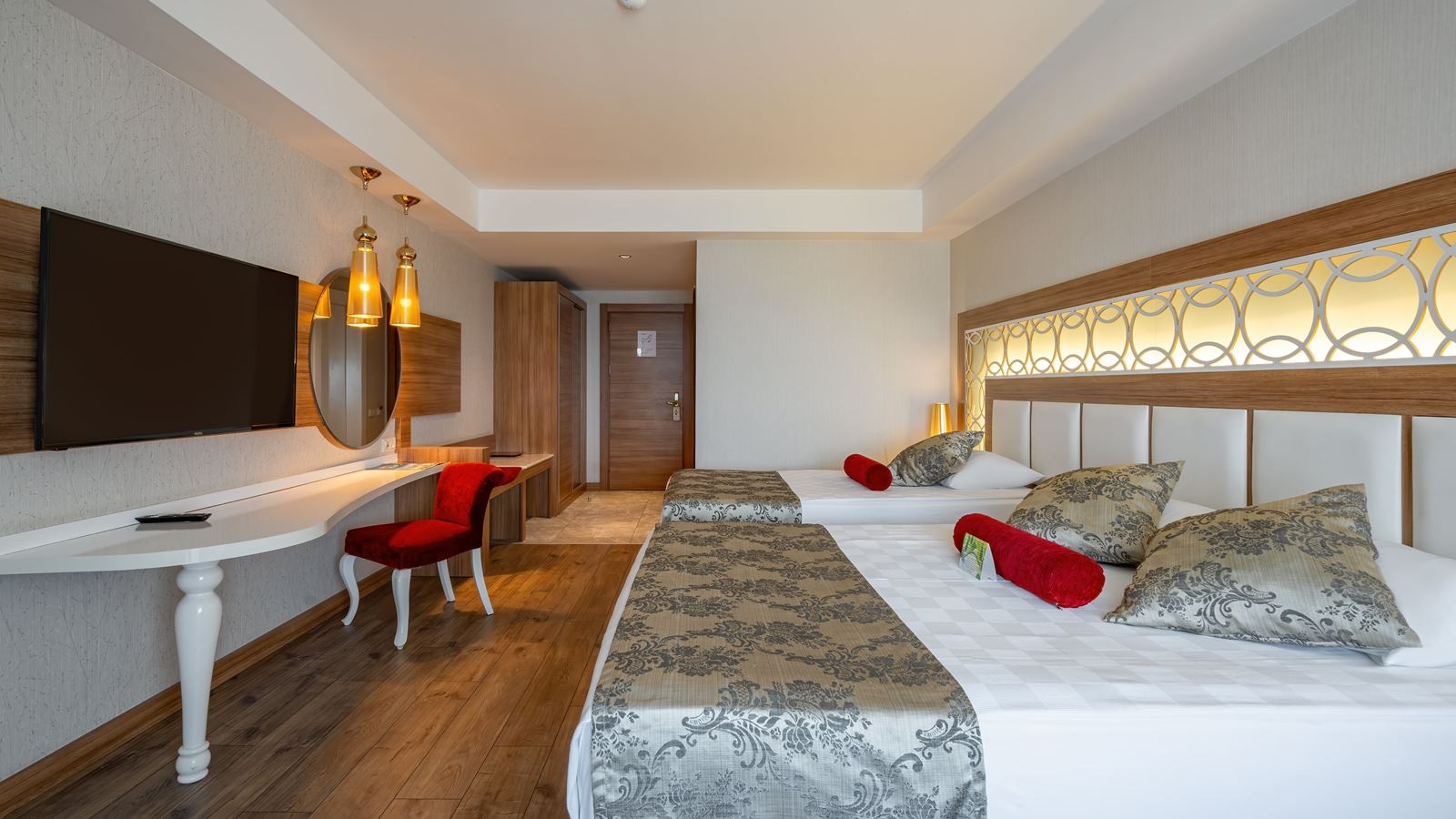 rooms-standard-room-main-building