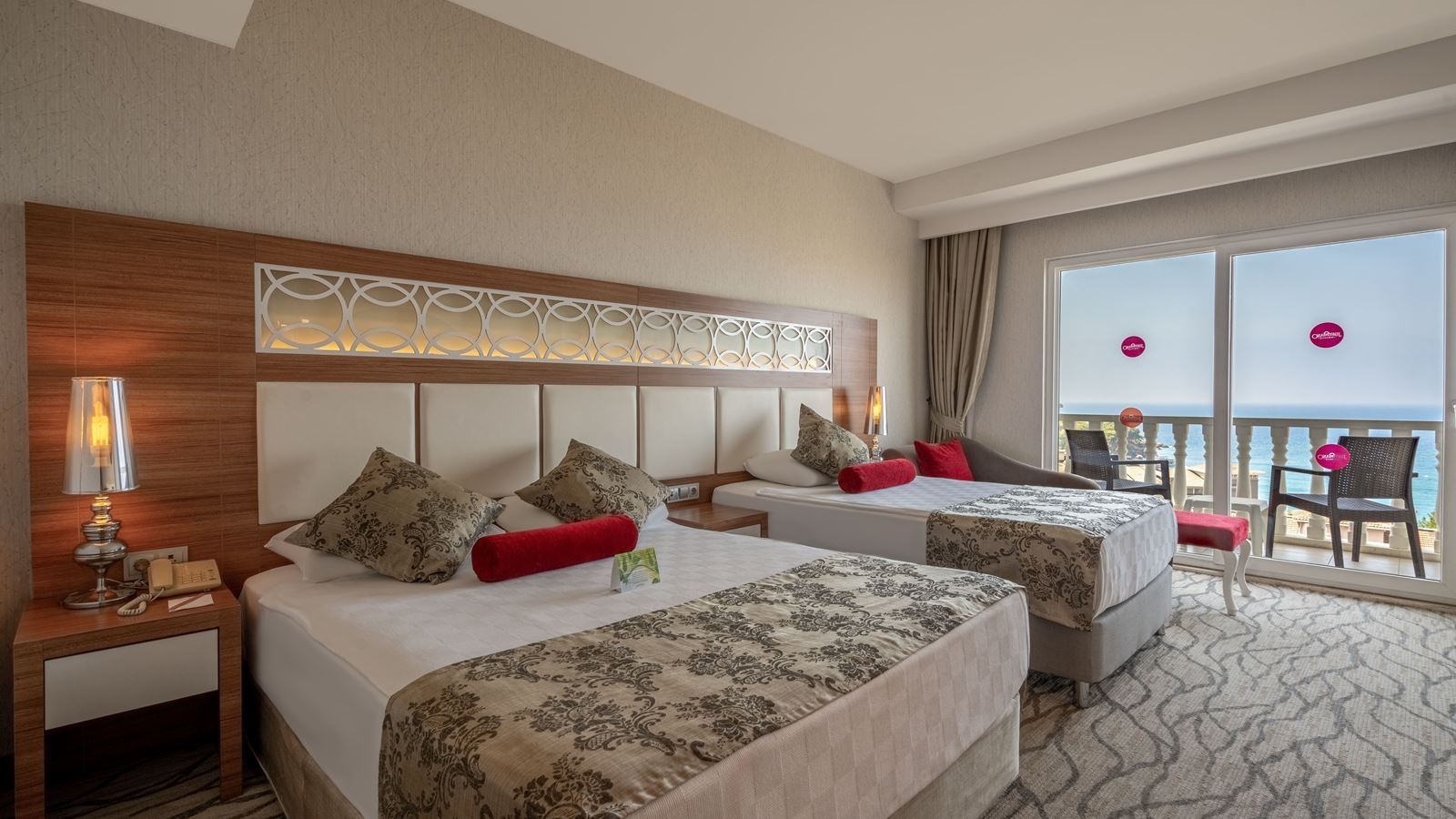 rooms-theodora-building-standard-room