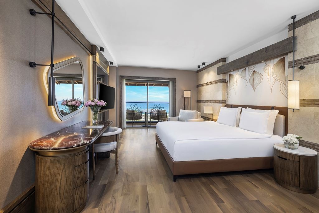 rooms-deluxe-room-sea-view