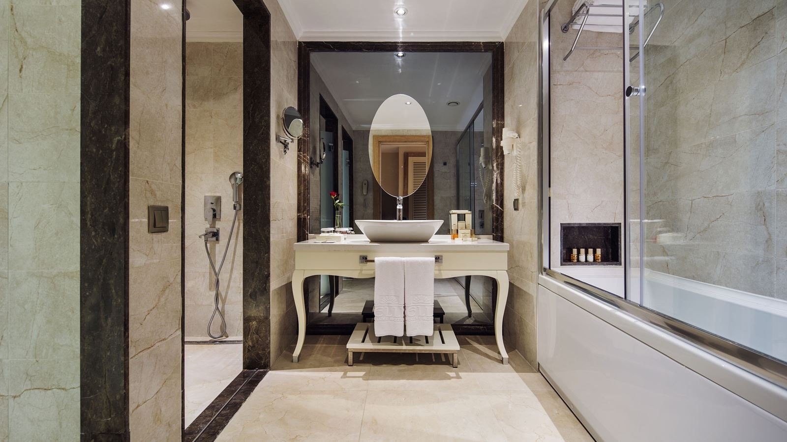 rooms-jasmine-pool-view