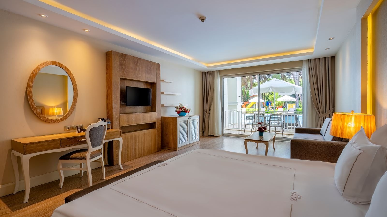 rooms-jasmine-lagoon-family