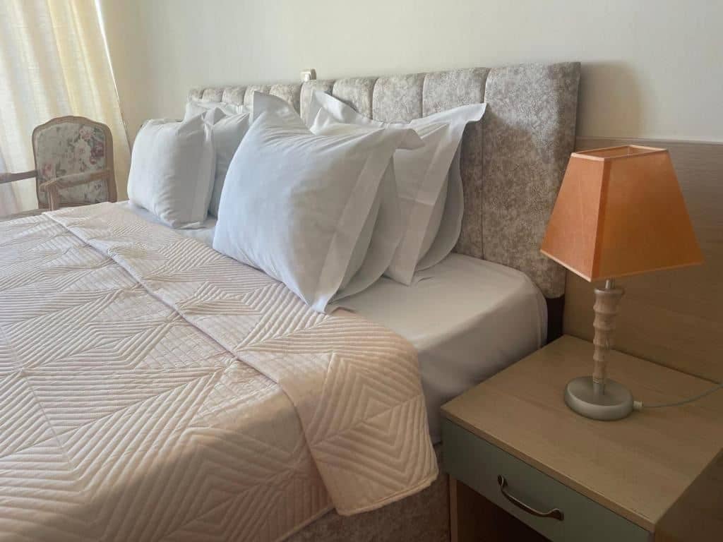 rooms-single-room