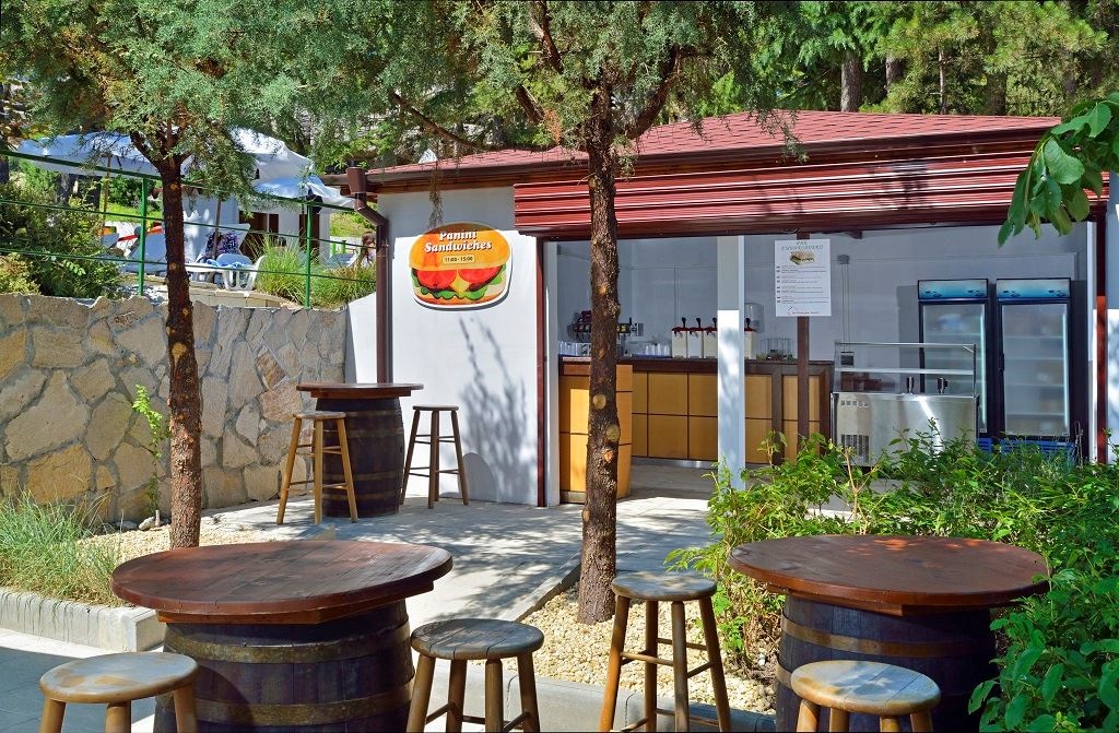 bars-bar-embarcadero-from-beg-june-until-mid-sept