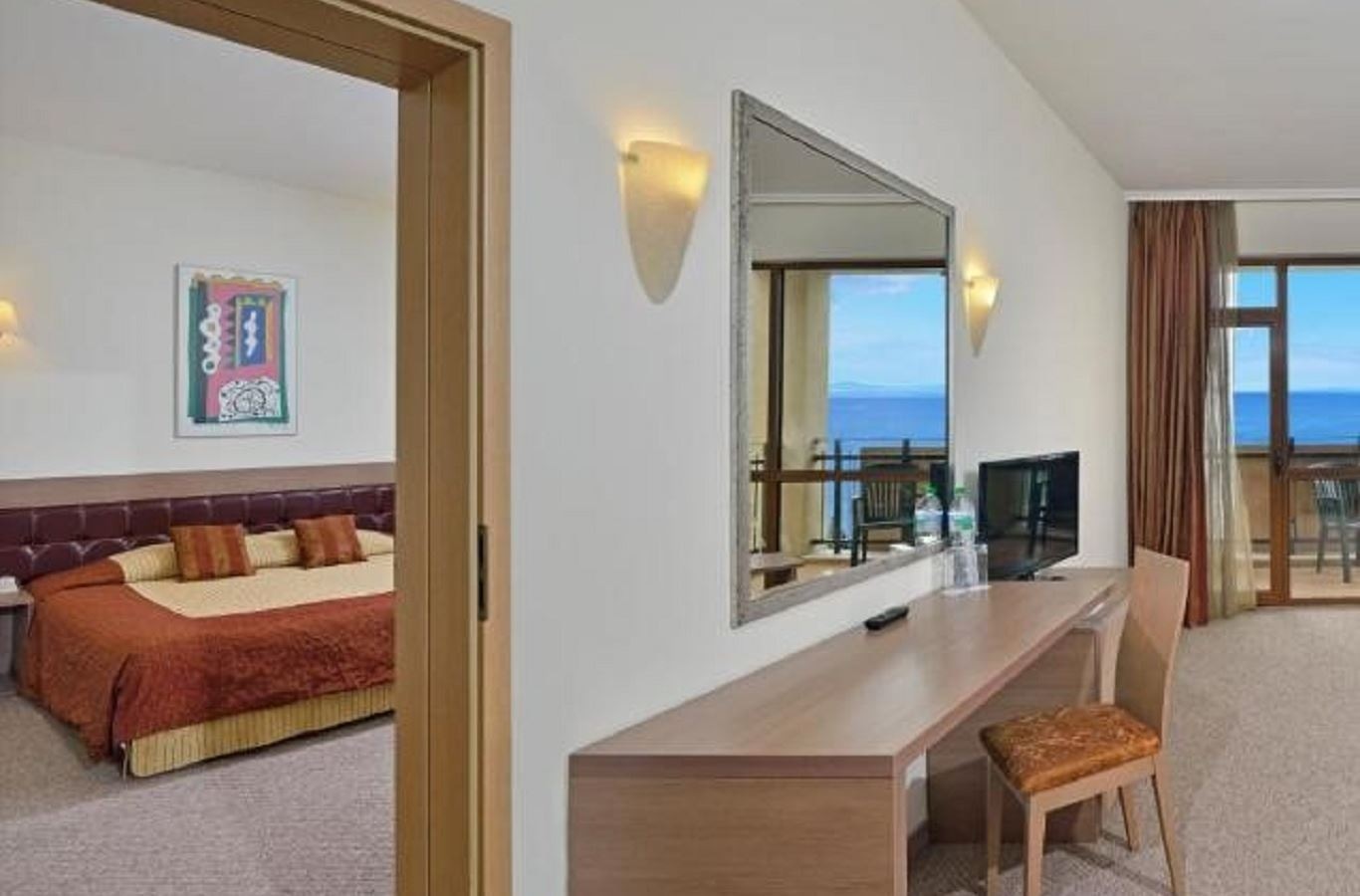 rooms-family-room-sea-view