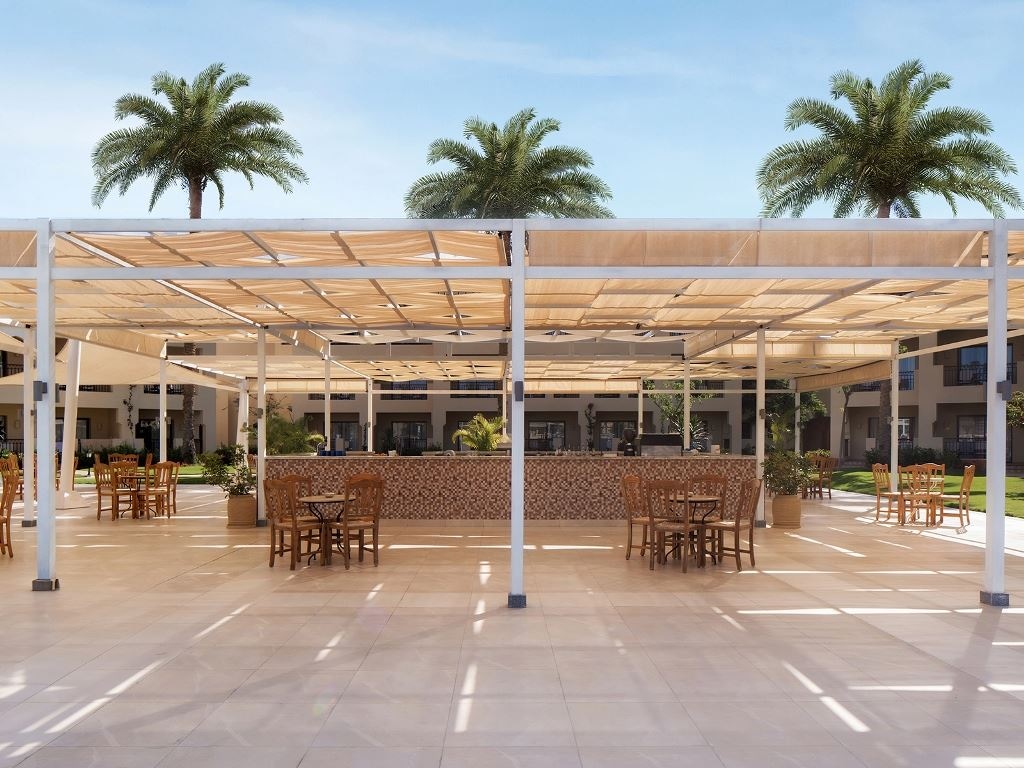 bars-nesma-pool-bar