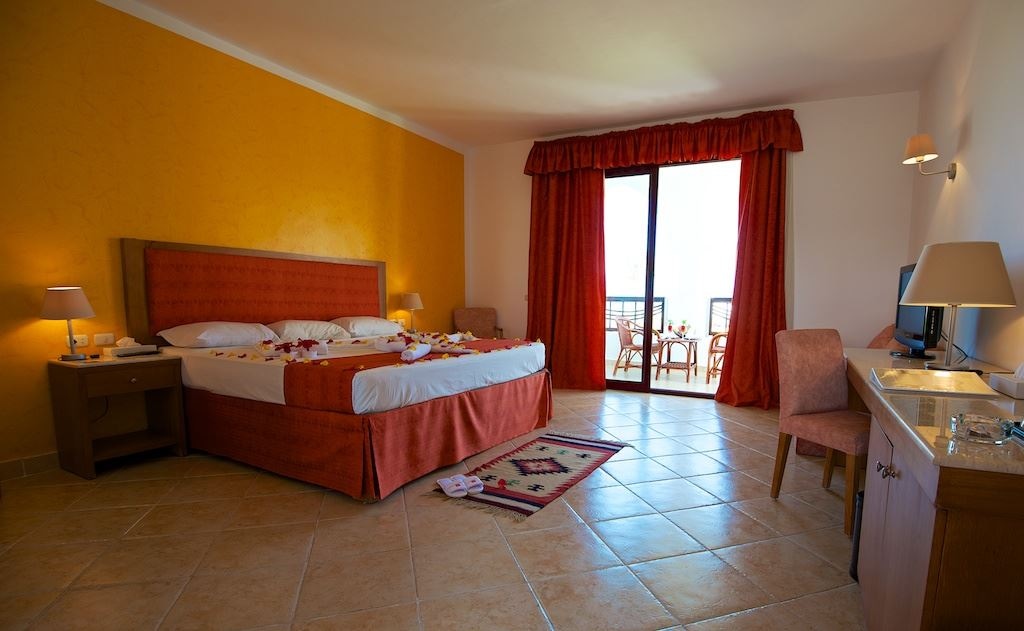 rooms-double-standard-room-balcony-or-terrace