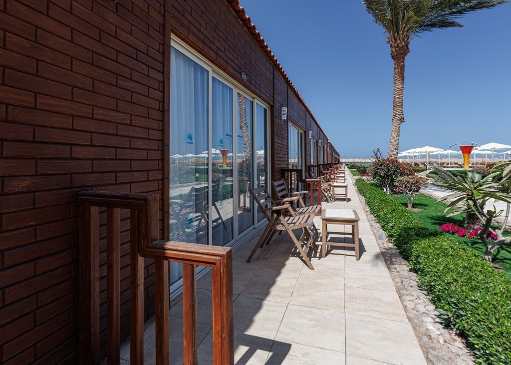 rooms-superior-family-room-garden-or-side-sea-view