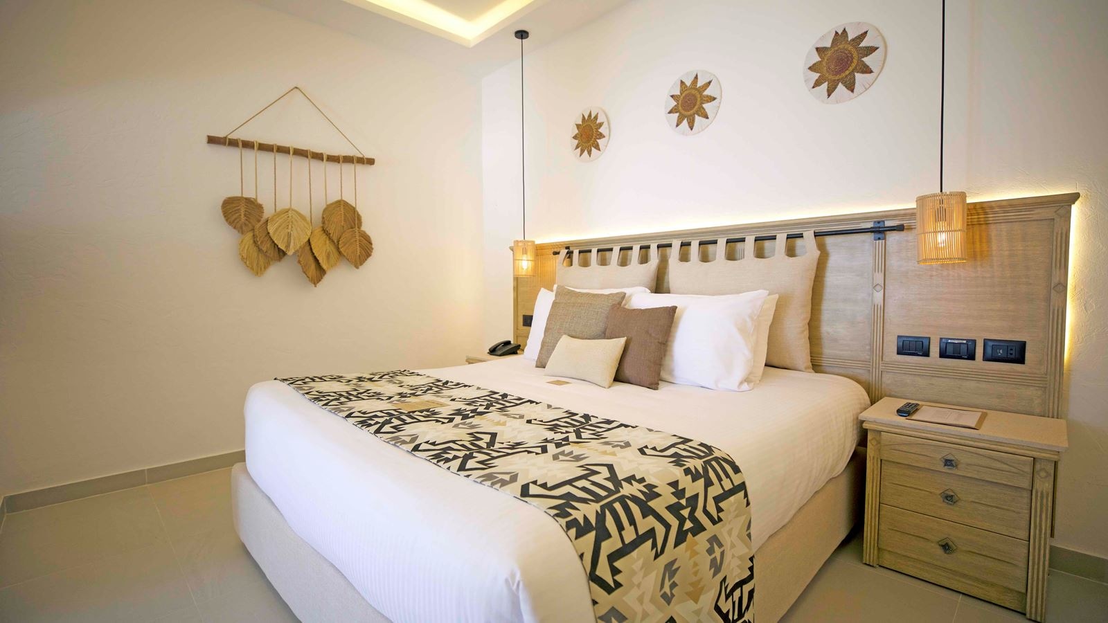 rooms-junior-jacuzzi-suite-garden-view