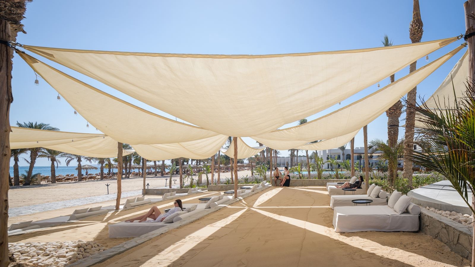 restaurants-nur-beach-club