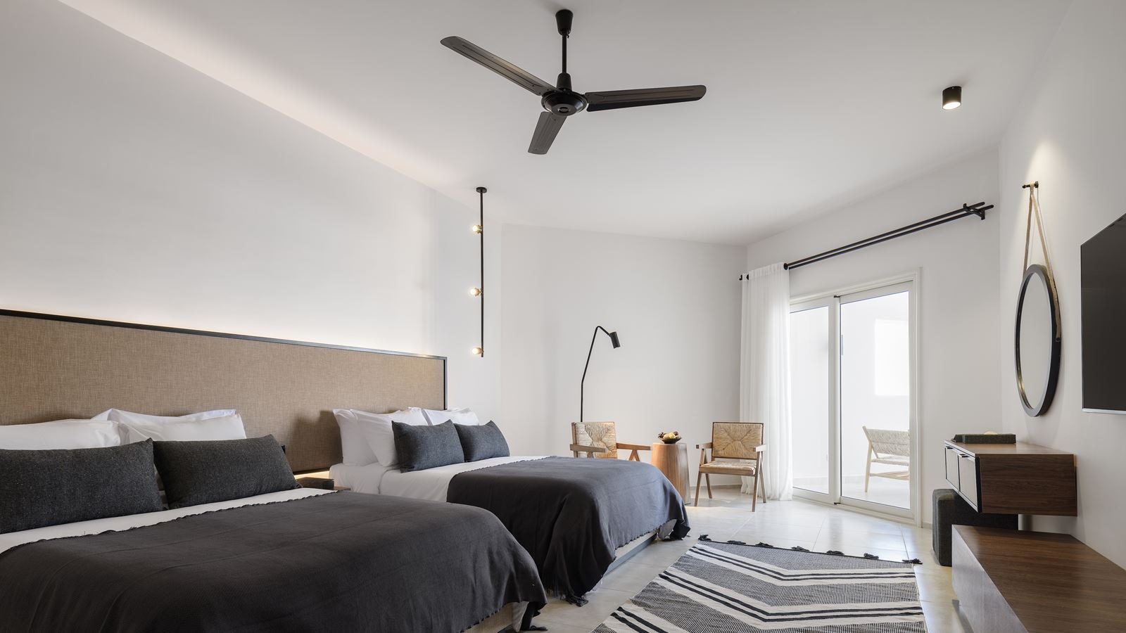 rooms-deluxe-twin-room-sea-view