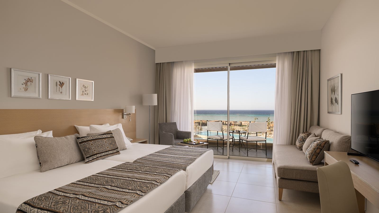 rooms-deluxe-family-sea-view
