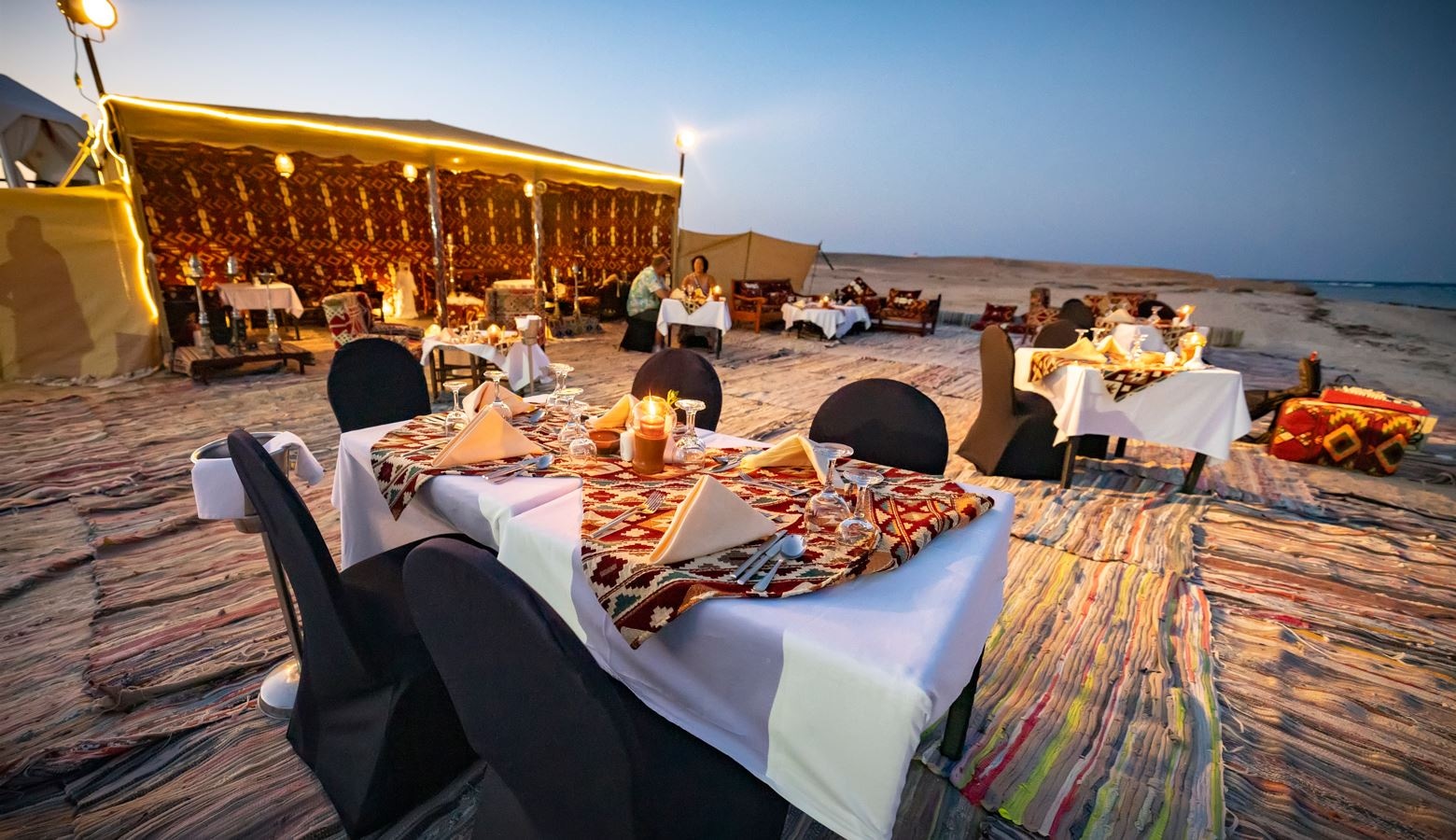restaurants-bedouin-beach-tent