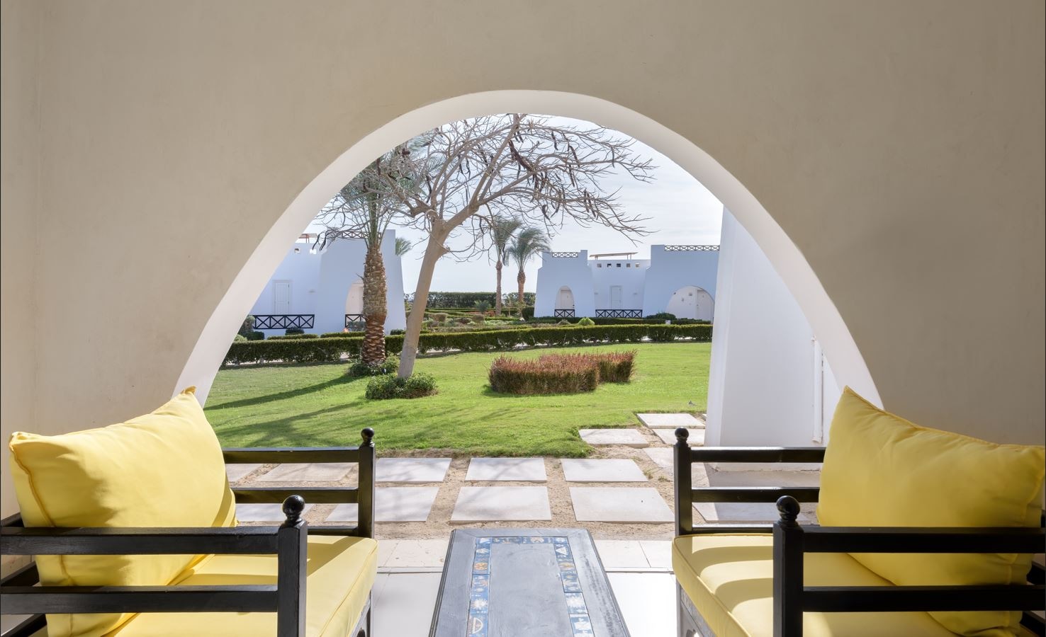 rooms-deluxe-room-garden-view