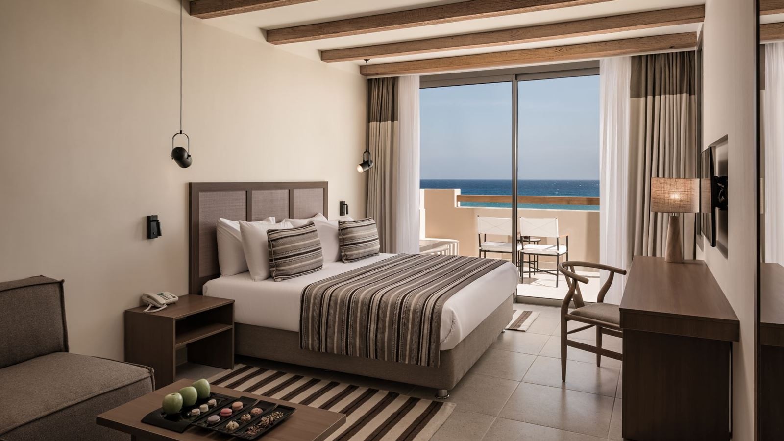 rooms-executive-family-suite