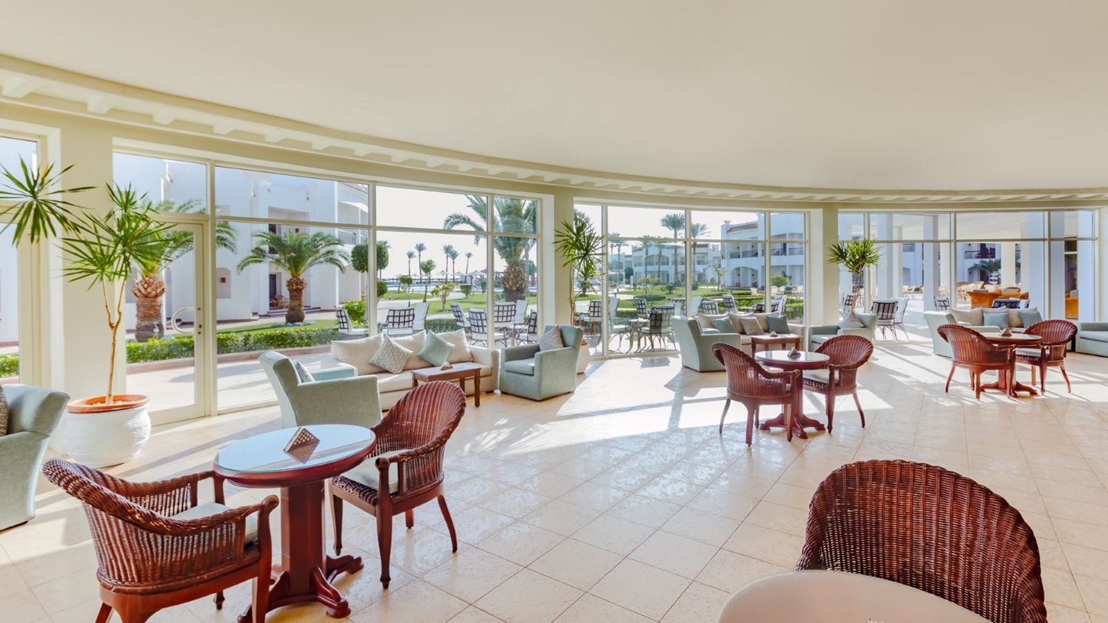 bars-sunray-lobby-bar