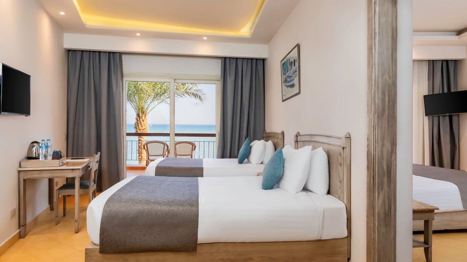 rooms-mega-family-room-sea-viewbeach-front
