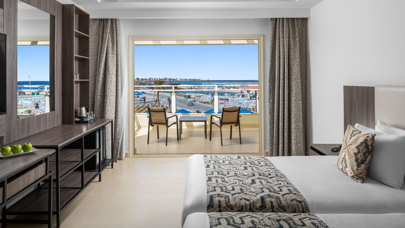 rooms-room-deluxe-beach-front