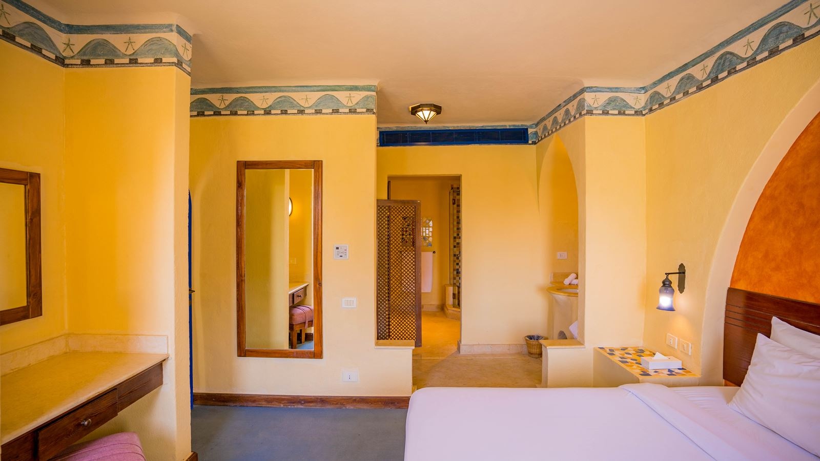 rooms-1-bedroom-suite-marina-view