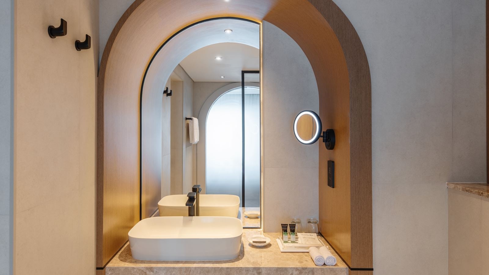 rooms-triple-deluxe-room