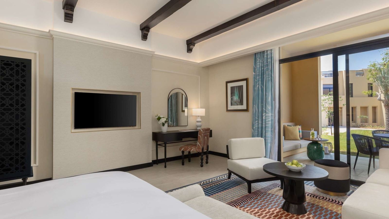 rooms-luxury-king-room-garden-view