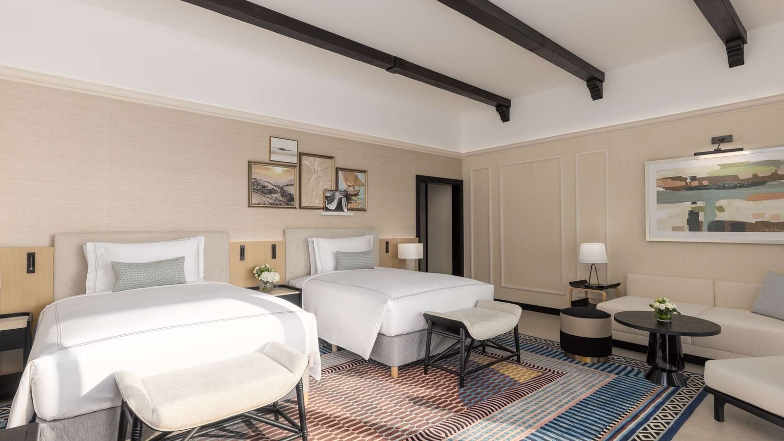 rooms-luxury-two-queens-room-beachfront