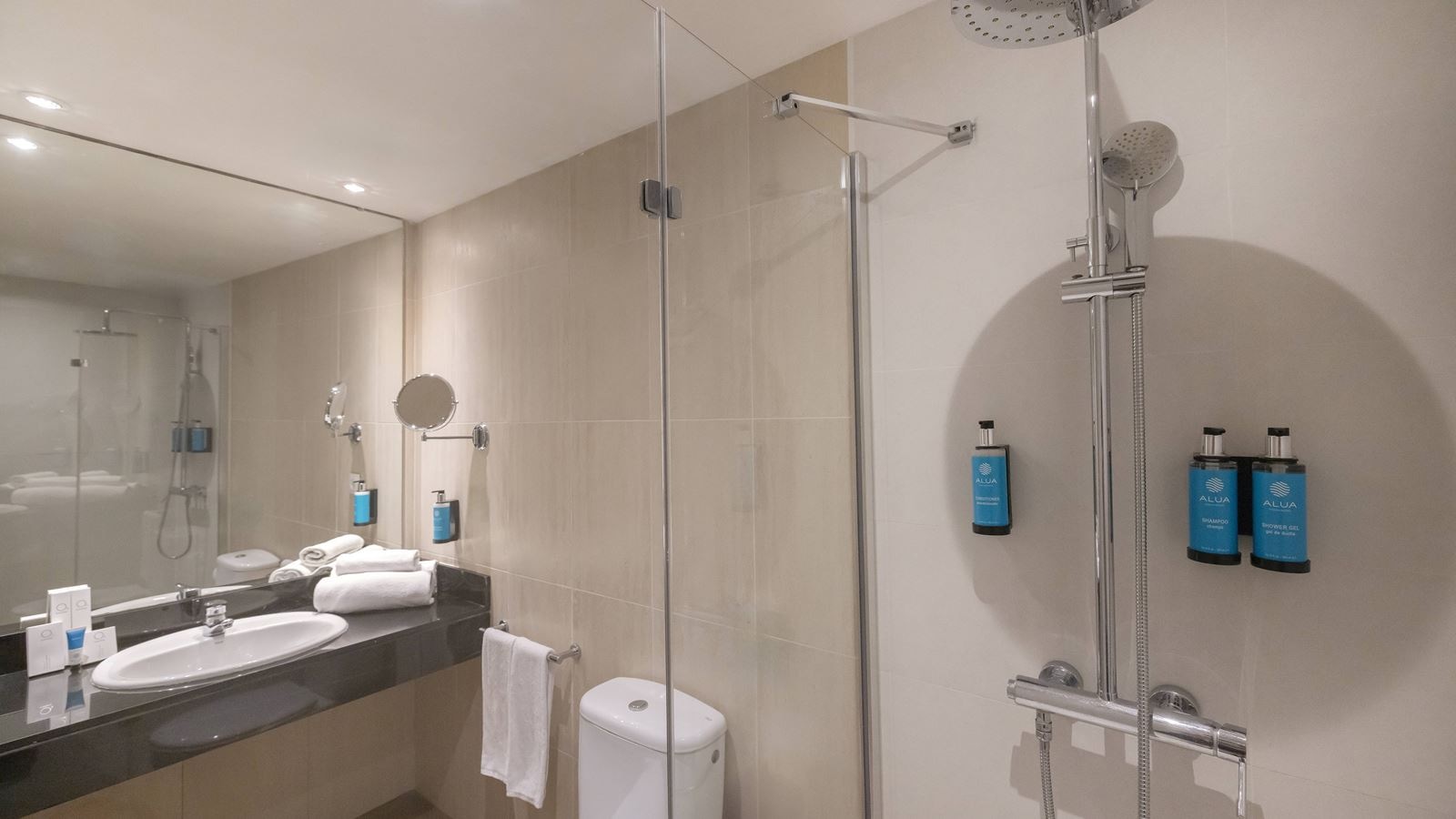 rooms-my-favourite-club-junior-suite-sea-view-balcony