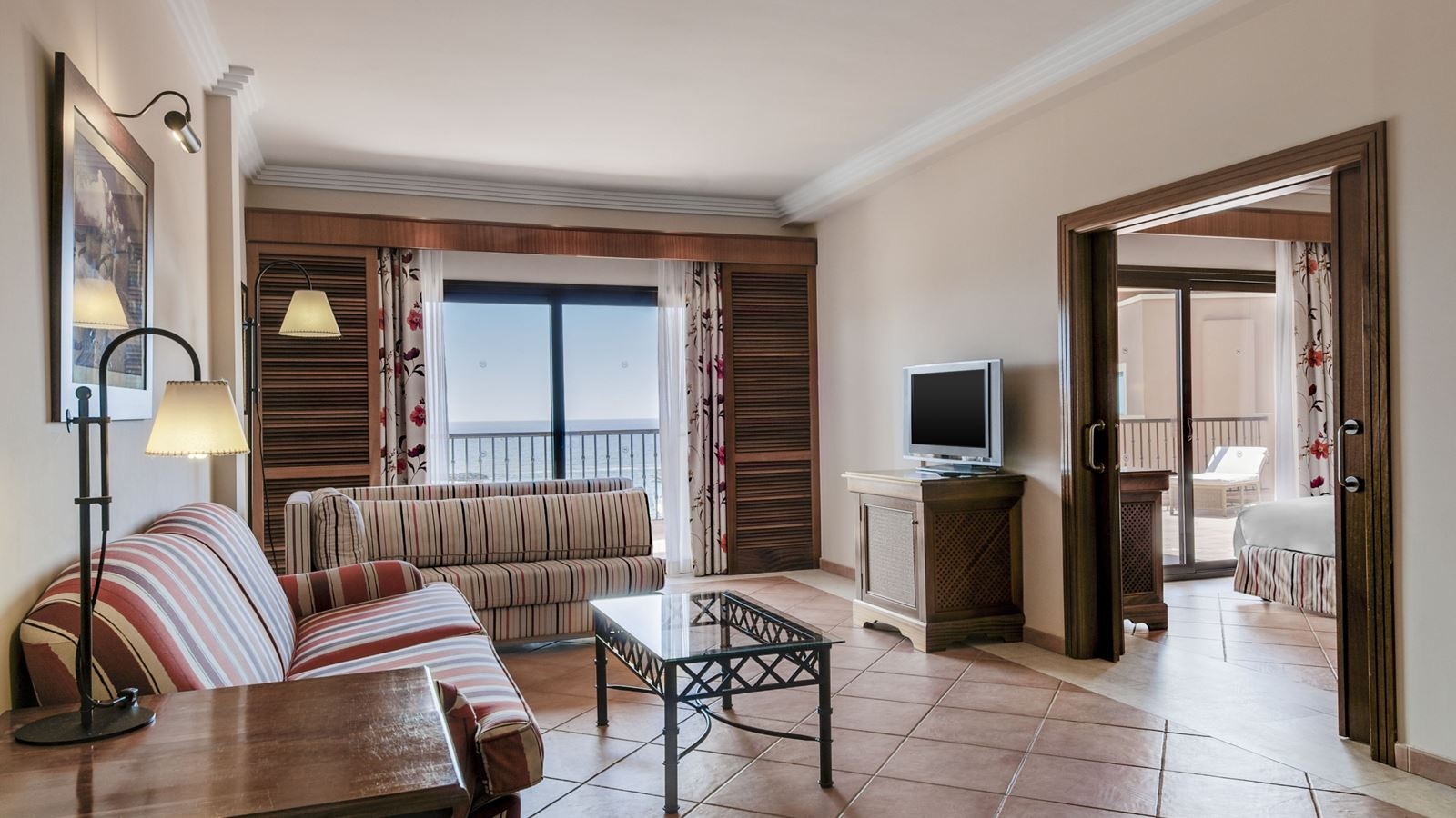 rooms-executive-suite-sea-view-balcony-or-terrace