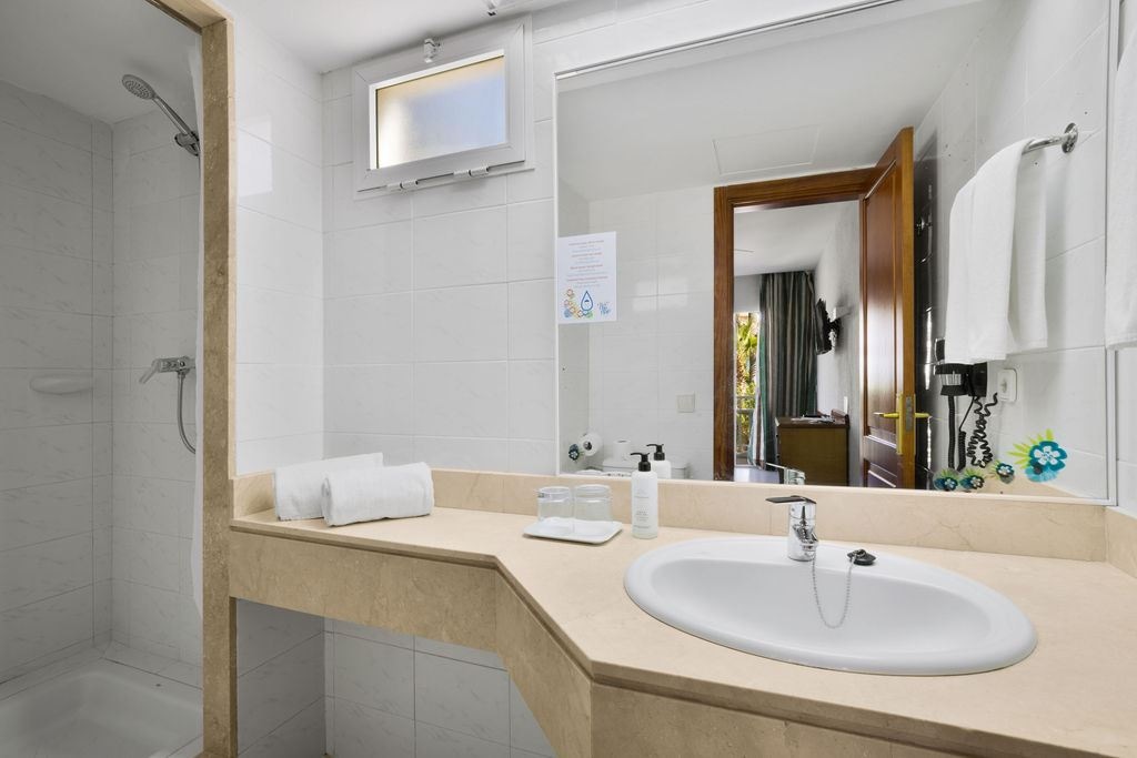 rooms-double-beach-area-with-air-conditioning-and-balconyterrace