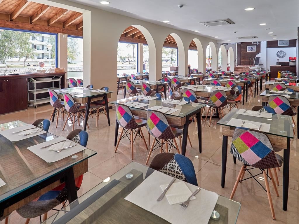 restaurants-restaurant