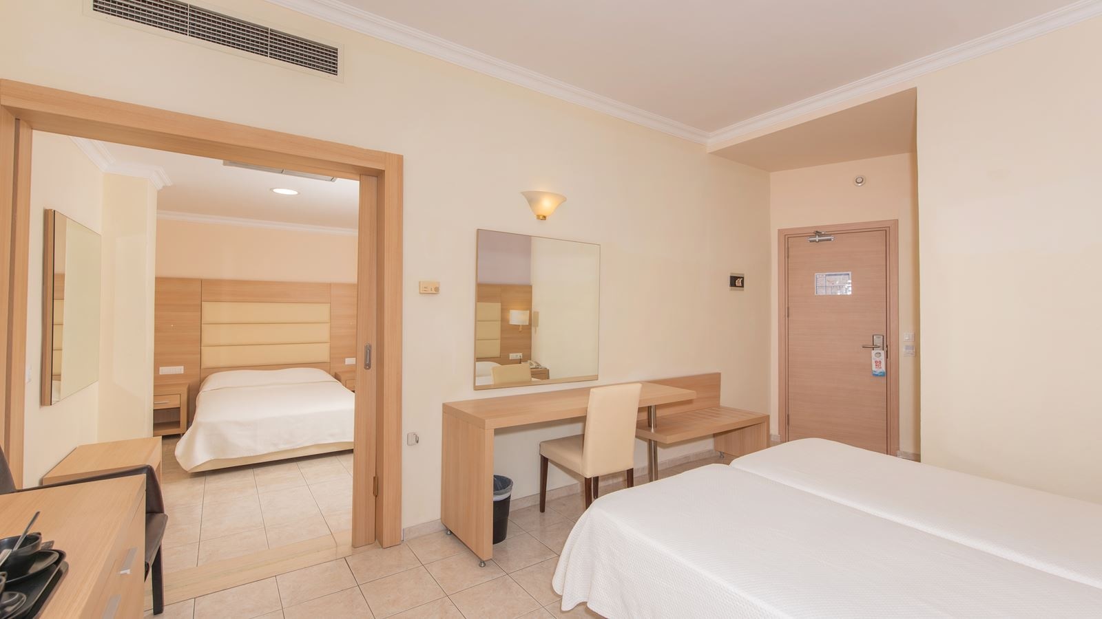rooms-family-room