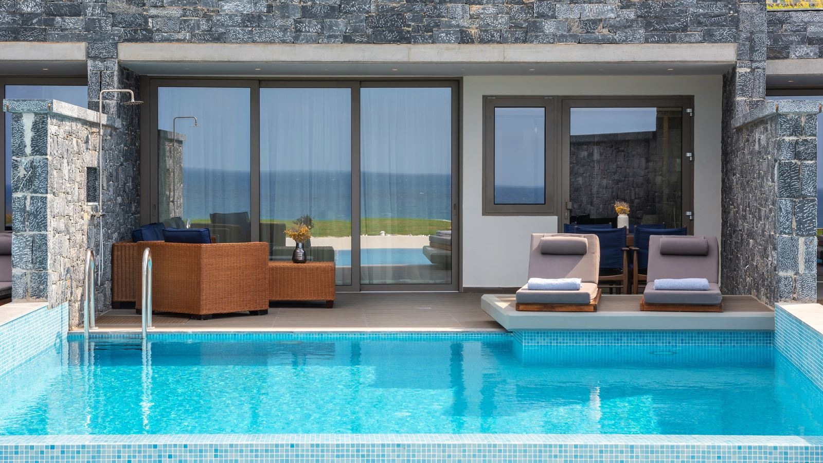 rooms-ambassador-wellbeing-suite-sea-view-with-private-heated-pool-soulsteam-or-soulsauna-and-gym