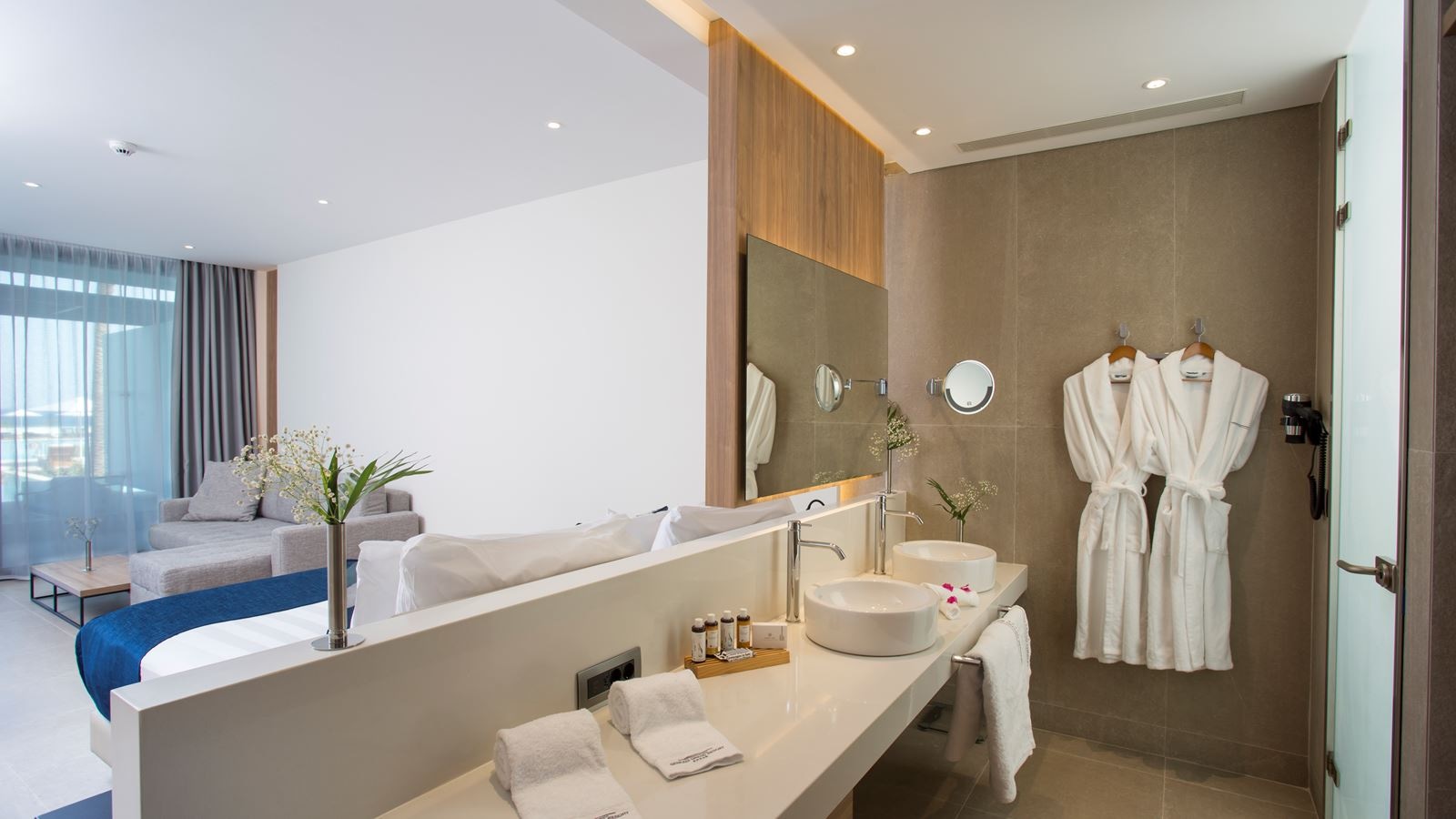 rooms-junior-suite-private-pool-garden-view