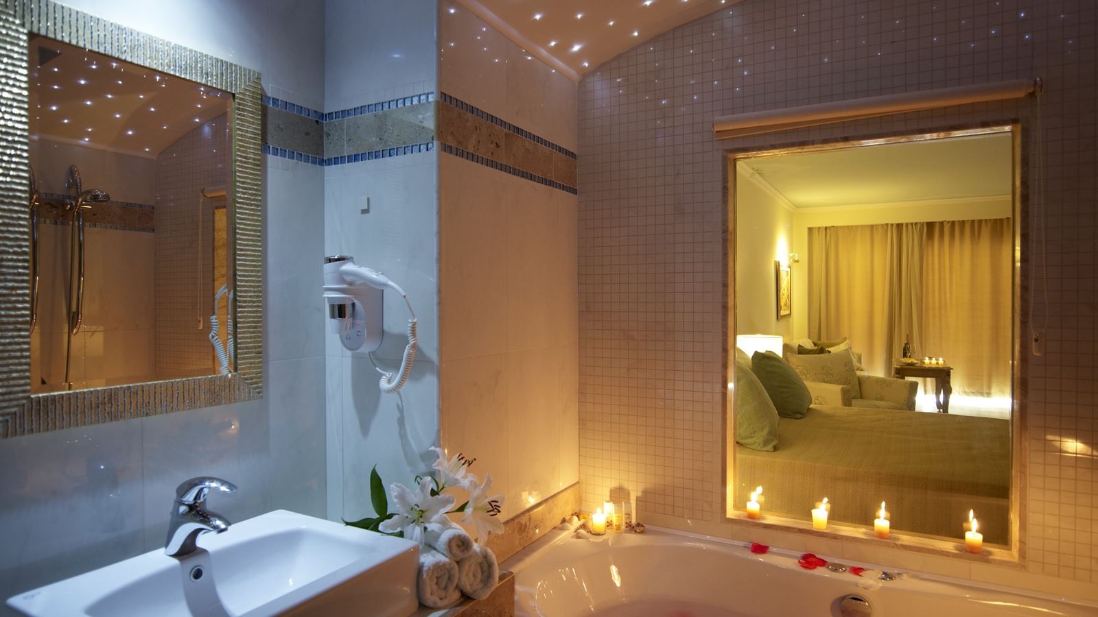 rooms-deluxe-family-suite-sea-view