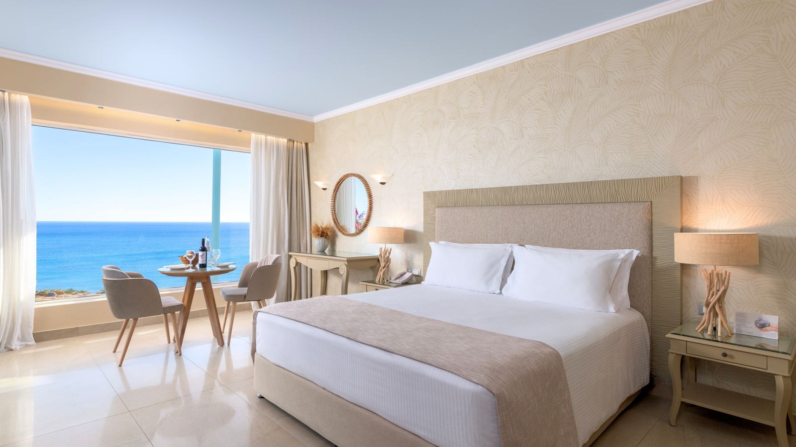 rooms-superior-family-suite-seaview