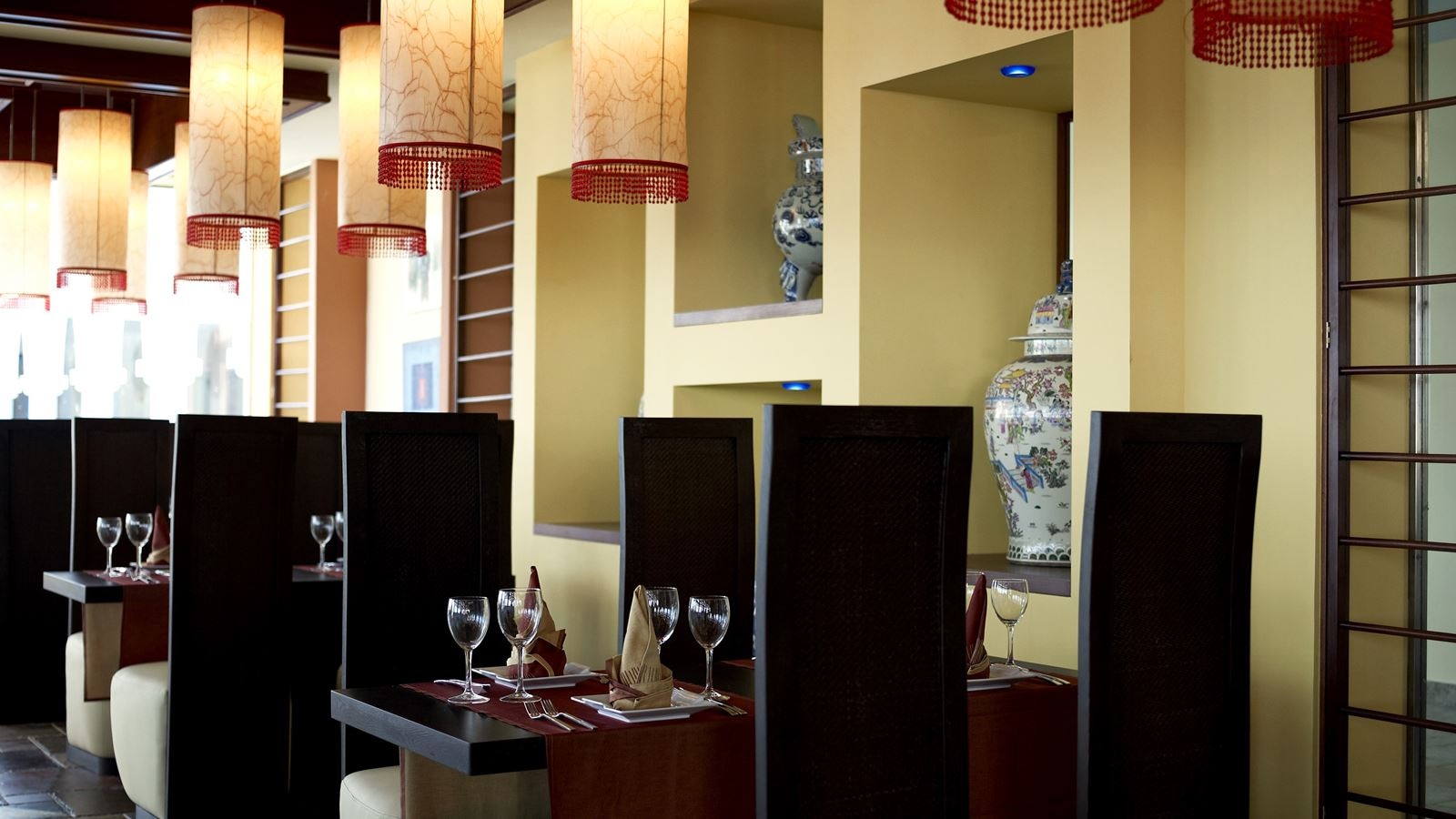 restaurants-asian-beachfront-asian-gourmet-restaurant