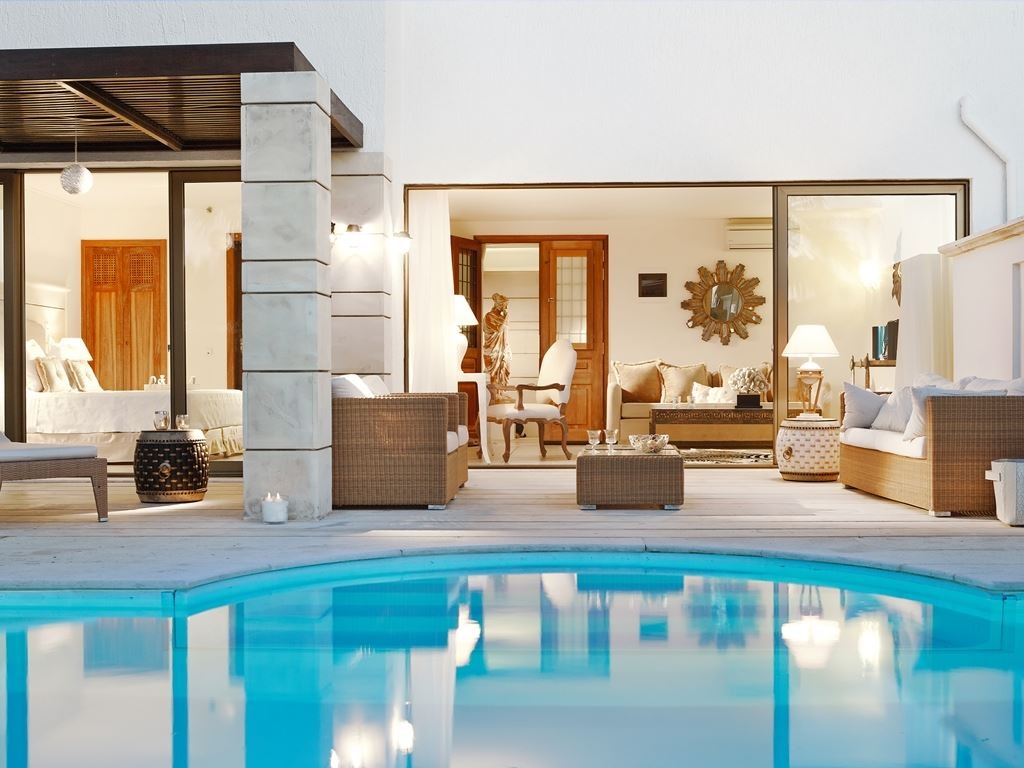 rooms-family-bungalow-suite--sea-front-private-pool